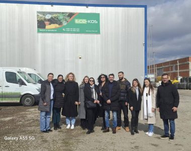 Nga menaxhimi linear te ai qarkor
